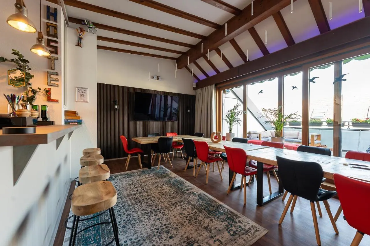 Hostel MHG